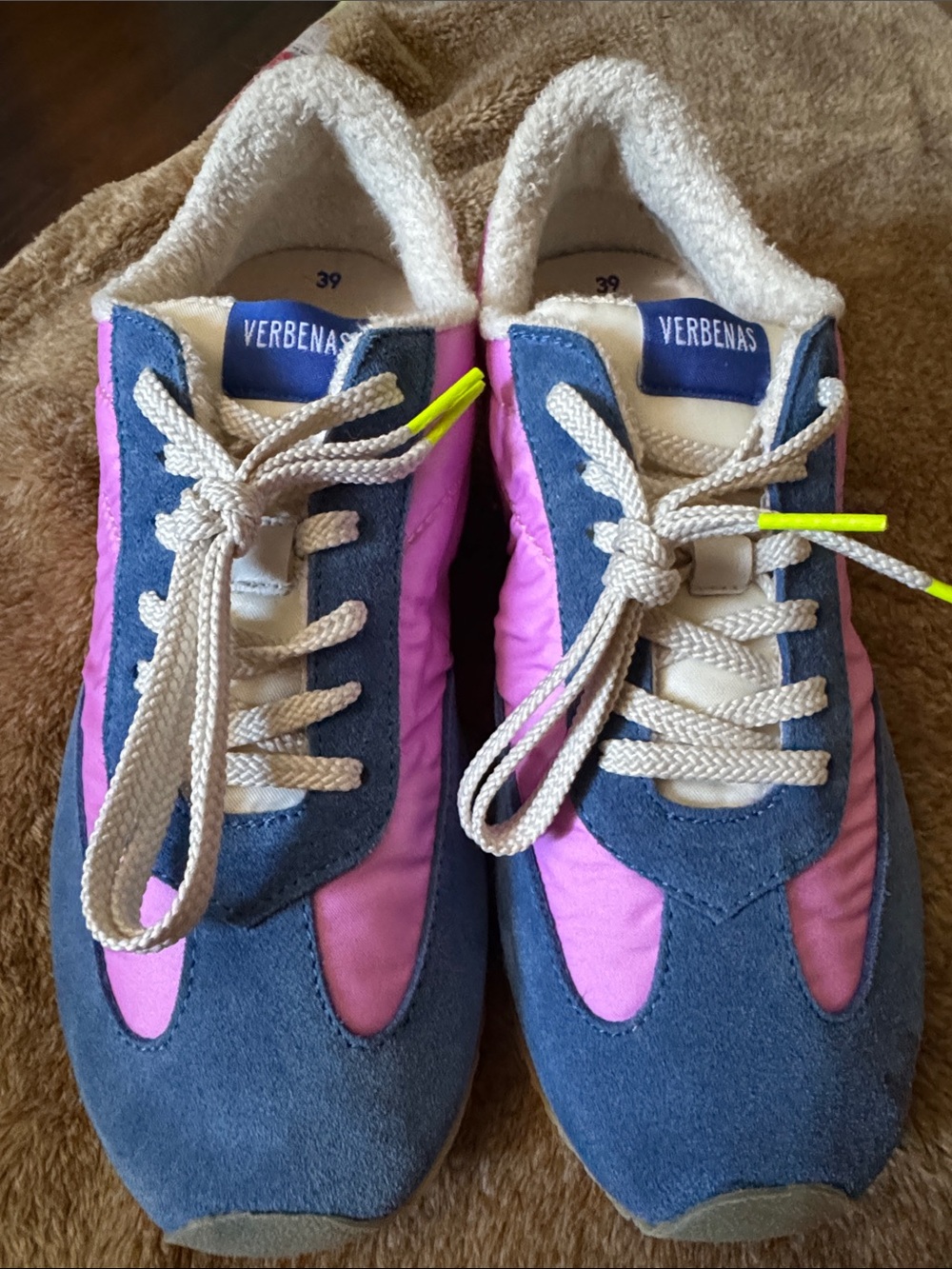 Verbenas pink/ blue snickers 39 8 8.5 new no box